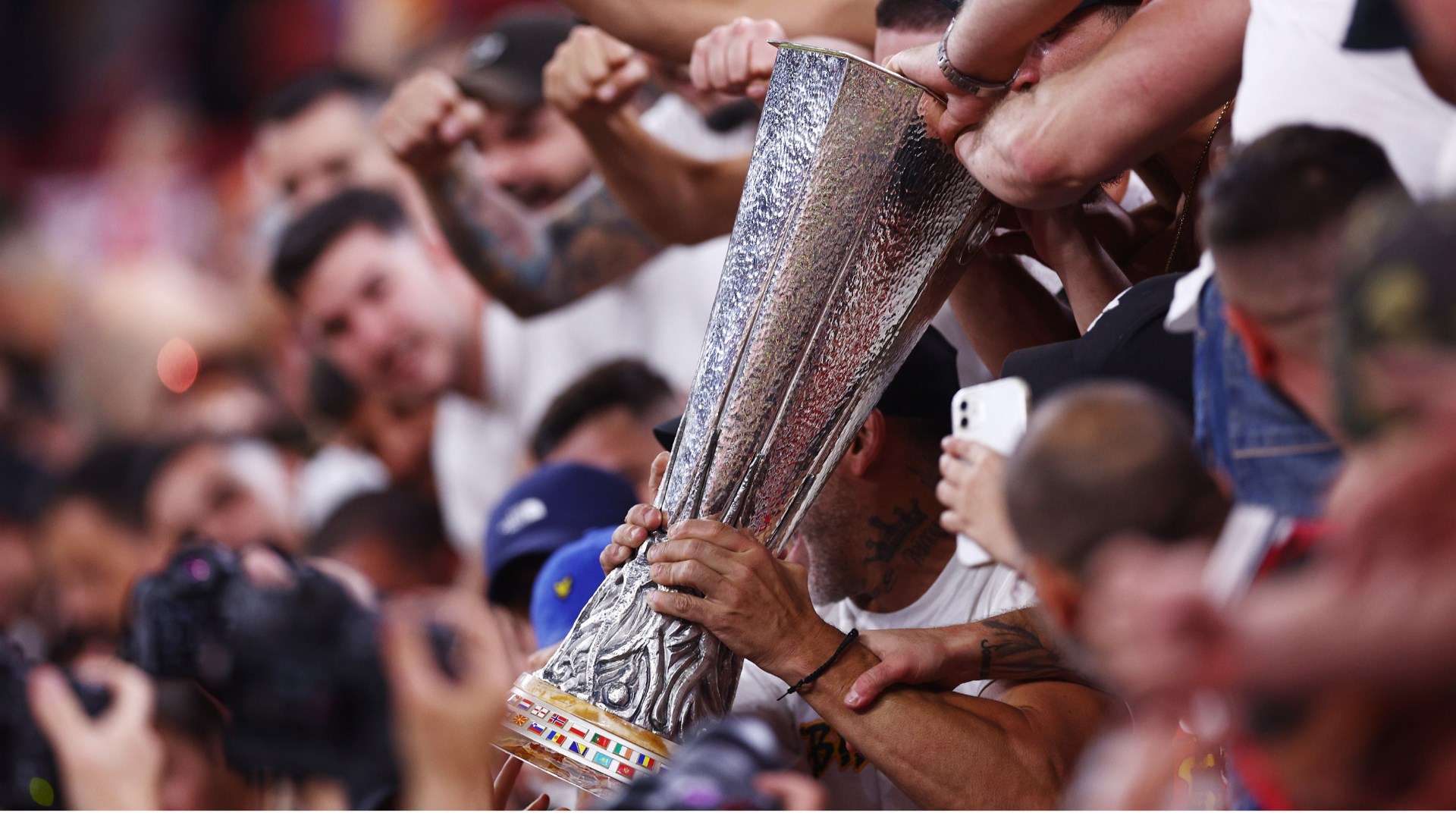 仅是在场上 仅是在场上